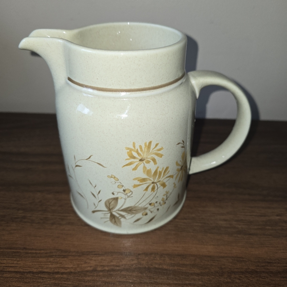 ROYAL DOULTON SANDSPRITE  LAMBETHWARE SERIES Vintage Water Pitcher